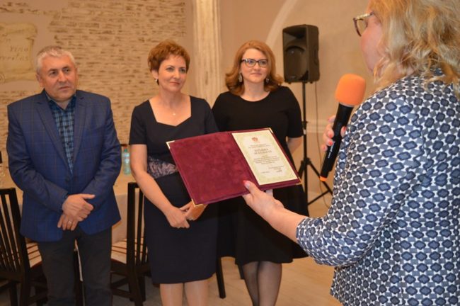 59935344_2318119448235777_6632026144700891136_n